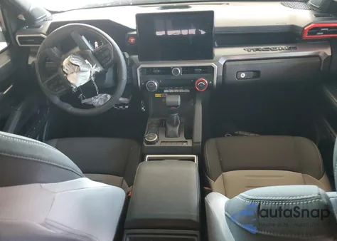 2024 Toyota Tacoma Double Cab z USA, uszkodzony, nr VIN 3TYKB5FN9RT012164